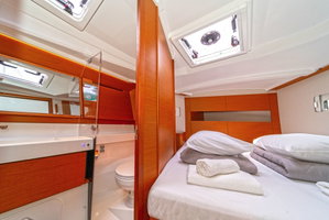 Sun Odyssey 410 „First Date“ – fotka 16