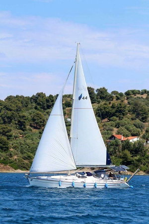 Bavaria 44