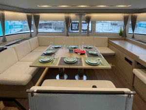 Lagoon 51 „AEGEUS (A/C, Gen, W.Maker, Teak cockpit, underwater lights)“ – fotka 3