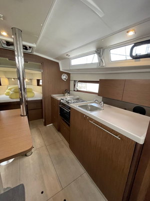 Oceanis 38.1 „Cocco“ – fotka 16