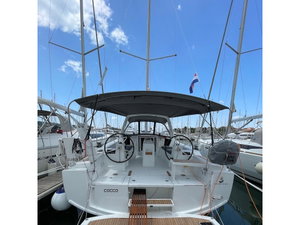 Oceanis 38.1 „Cocco“ – fotka 1