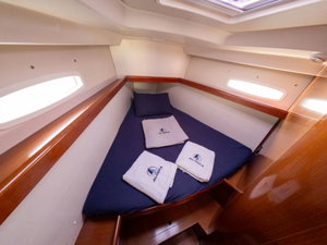 Oceanis 40 „Violet“ – fotka 11