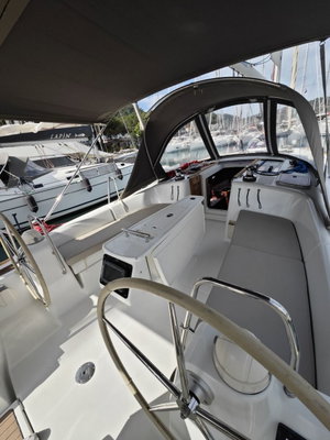 Oceanis 40 „Violet“ – fotka 6