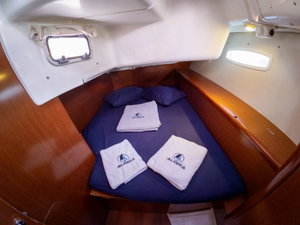 Oceanis 40 „Violet“ – fotka 14
