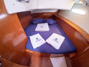 Oceanis 40 „Violet“ – fotka 15