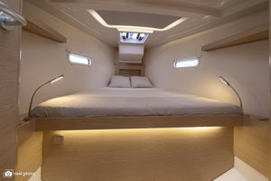 Hanse 388 „Tecla - Water maker, Solar Panel - BOTH SAILS triradial, Retractabile Bow Trust“ – fotka 7