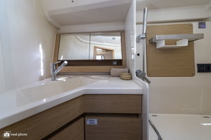 Hanse 388 „Tecla - Water maker, Solar Panel - BOTH SAILS triradial, Retractabile Bow Trust“ – fotka 9