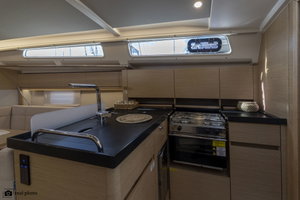 Hanse 388 „Tecla - Water maker, Solar Panel - BOTH SAILS triradial, Retractabile Bow Trust“ – fotka 6