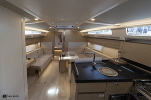 Hanse 388 „Tecla - Water maker, Solar Panel - BOTH SAILS triradial, Retractabile Bow Trust“ – fotka 4