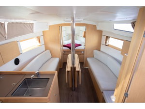 Oceanis 35.1 „Levante - Standard line“ – fotka 2