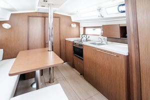 Oceanis 38.1