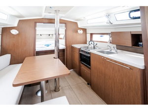 Oceanis 38.1