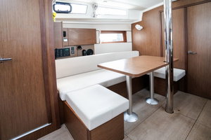 Oceanis 38.1