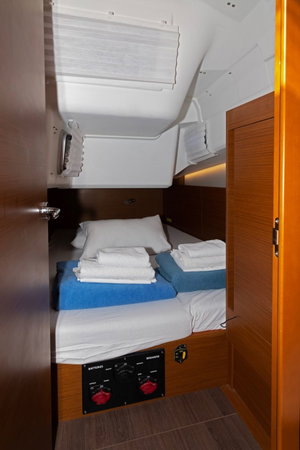 Sun Odyssey 410 „Midnight Kiss“ – fotka 12