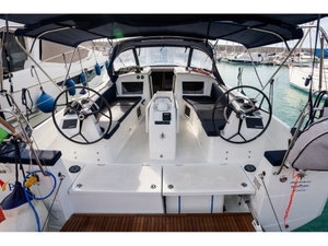 Sun Odyssey 410 „Pheia - Comfort line“ – fotka 1