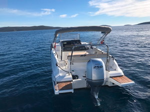 Beneteau Flyer 7.7 SUNdeck „SUNdeck“ – fotka 12