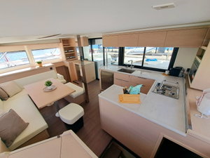 Lagoon 46 „SILVER ELLI“ – fotka 2