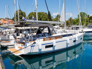 Bavaria C38 „Petra“ – fotka 1