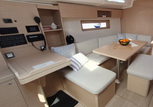 Oceanis 37.1 „BREEZE“ – fotka 13