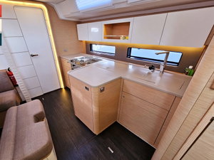 Dufour 41 „Ava (A/C & gen)“ – fotka 5