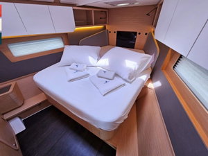 Dufour 41 „Ava (A/C & gen)“ – fotka 23