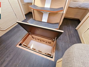 Dufour 41 „Ava (A/C & gen)“ – fotka 19