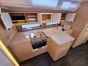 Dufour 41 „Ava (A/C & gen)“ – fotka 8