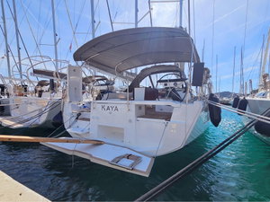 Dufour 41 „Kaya (A/C & gen)“ – fotka 2