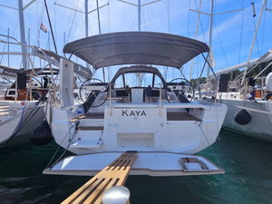 Dufour 41 „Kaya (A/C & gen)“ – fotka 1