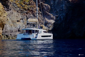 Bali 4.8 „Antigone - A/C, Generator, Water maker“ – fotka 4