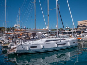 Oceanis 40.1 „MAMMA MIA“ – fotka 3