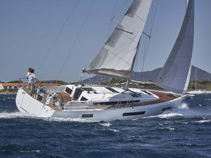 Sun Odyssey 440 „BLUE AURA“ – fotka 1