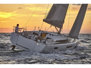 Sun Odyssey 440 „Jenny“ – fotka 1