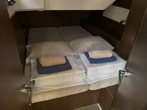 Oceanis 46.1 „BUMBLEBEE“ – fotka 17