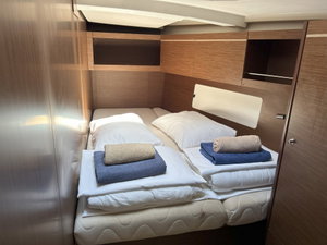 Oceanis 46.1 „BUMBLEBEE“ – fotka 12