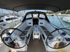 Sun Odyssey 349