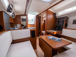 Sun Odyssey 349