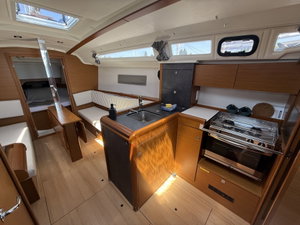 Sun Odyssey 349