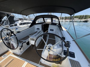 Sun Odyssey 349
