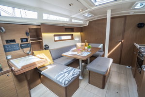 Oceanis 37.1 „First Dream“ – fotka 15