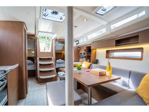Oceanis 37.1 „First Dream“ – fotka 6