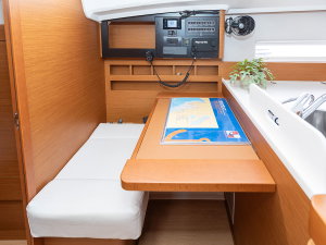 Sun Odyssey 410 „OSKAR new 2024 (air condition, solar panels)“ – fotka 9