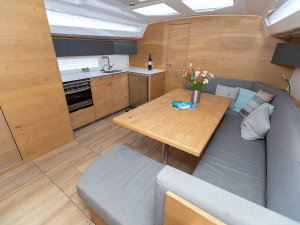 Elan 45 Impression „OLLIE new 2024 (air condition, cross-cut dacron sails)“ – fotka 8