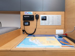 Elan 45 Impression „OLLIE new 2024 (air condition, cross-cut dacron sails)“ – fotka 17