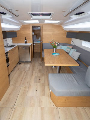 Elan 45 Impression „OLLIE new 2024 (air condition, cross-cut dacron sails)“ – fotka 5