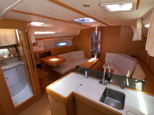 Sun Odyssey 42 „Praha“ – fotka 3
