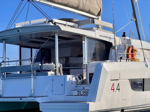 Bali 4.4 „BLISS LUXURY CATAMARAN“ – fotka 3