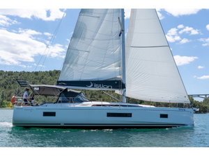 Oceanis 51.1 „First Friendship“ – fotka 1