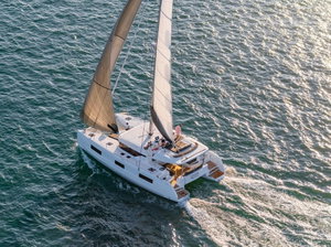 Lagoon 46 „Aurora | AC | Generator | Watermaker“ – fotka 2