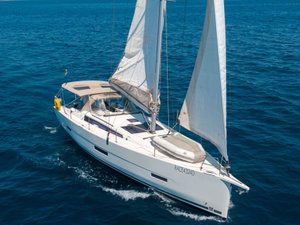 Dufour 430 GL „Kairos - Solar Panel, BBQ“ – fotka 1